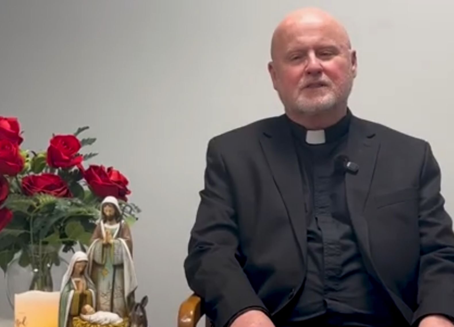 pat-christmas-video-1580x1140