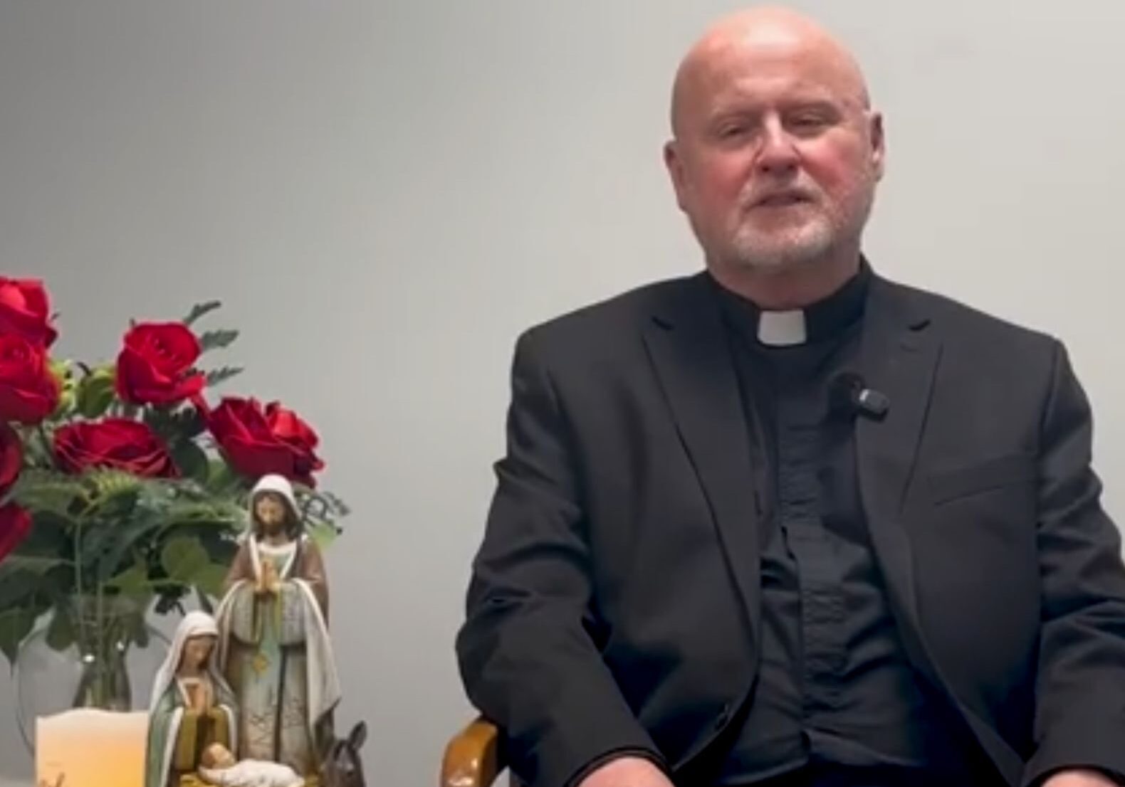 pat-christmas-video-1580x1140