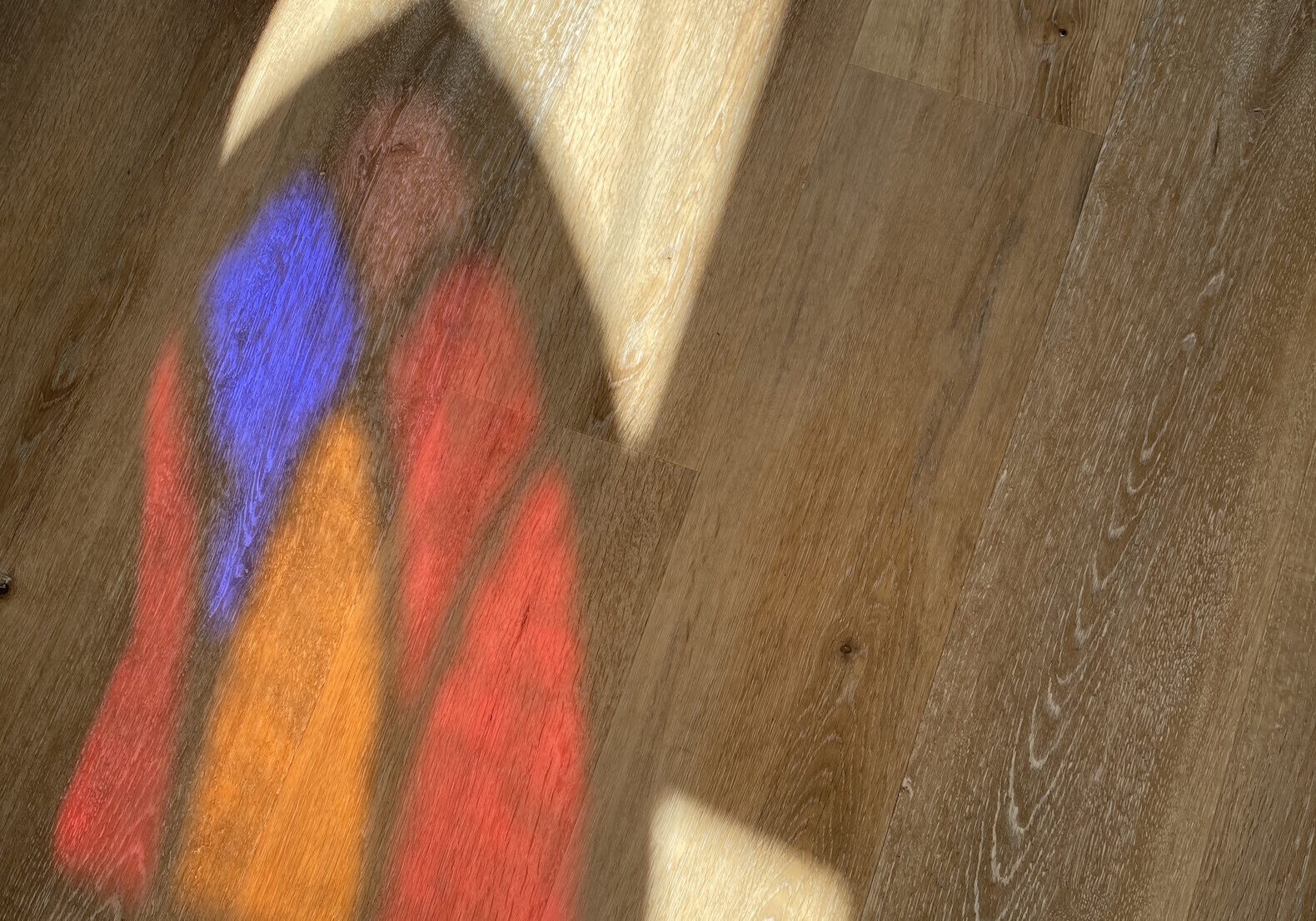 stained-glass-on-wood-1580x1140